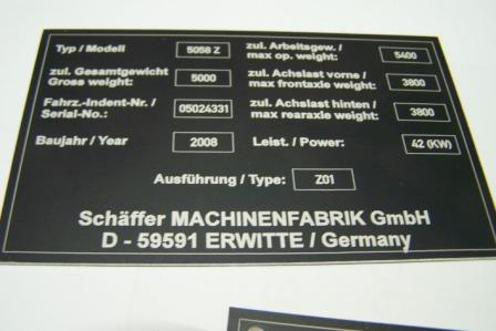 mat zwart aluminium typeplaat met lasergravure